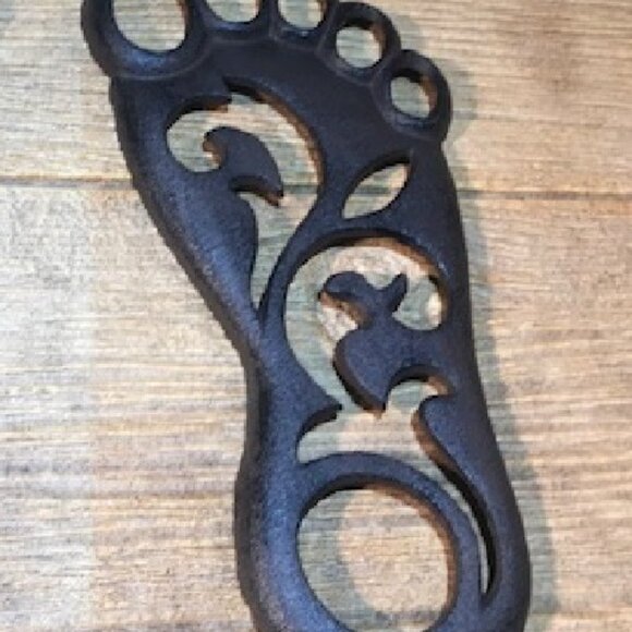 Two (2) Cast Iron Bare Foot Garden Stepping Stone 11 1/2" long Two (2) 0170-0882 - Picture 6 of 12